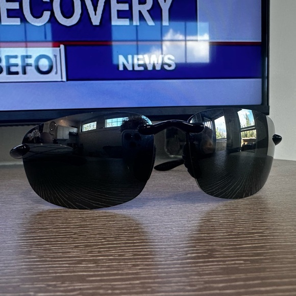 Maui Jim Sport Ho'okipa Sunglasses Black - Picture 1 of 5